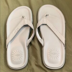 Light Gray UGG Flip Flops  sz 7